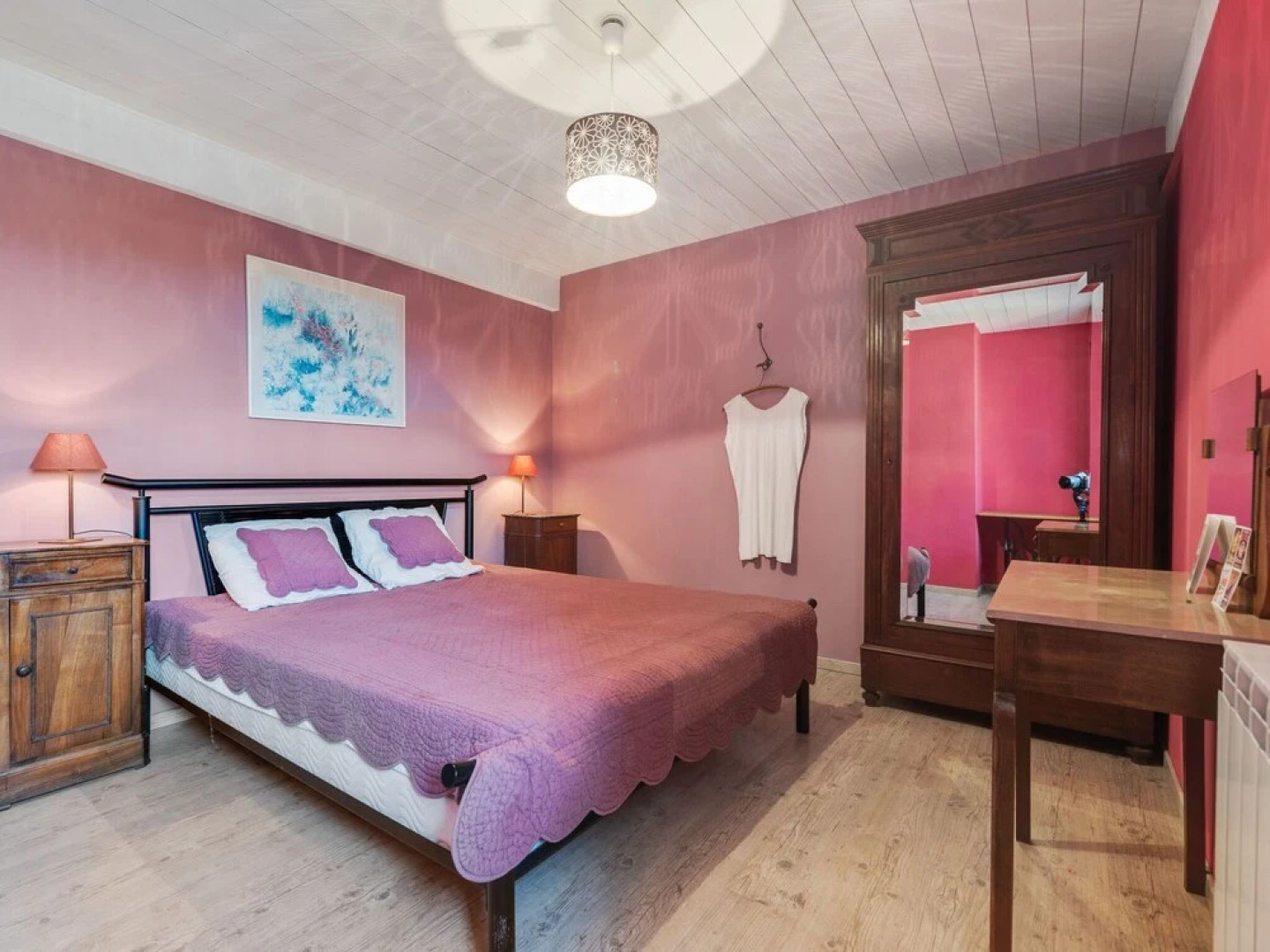 Charming Holiday Home in Saint-beauzire Near Forest