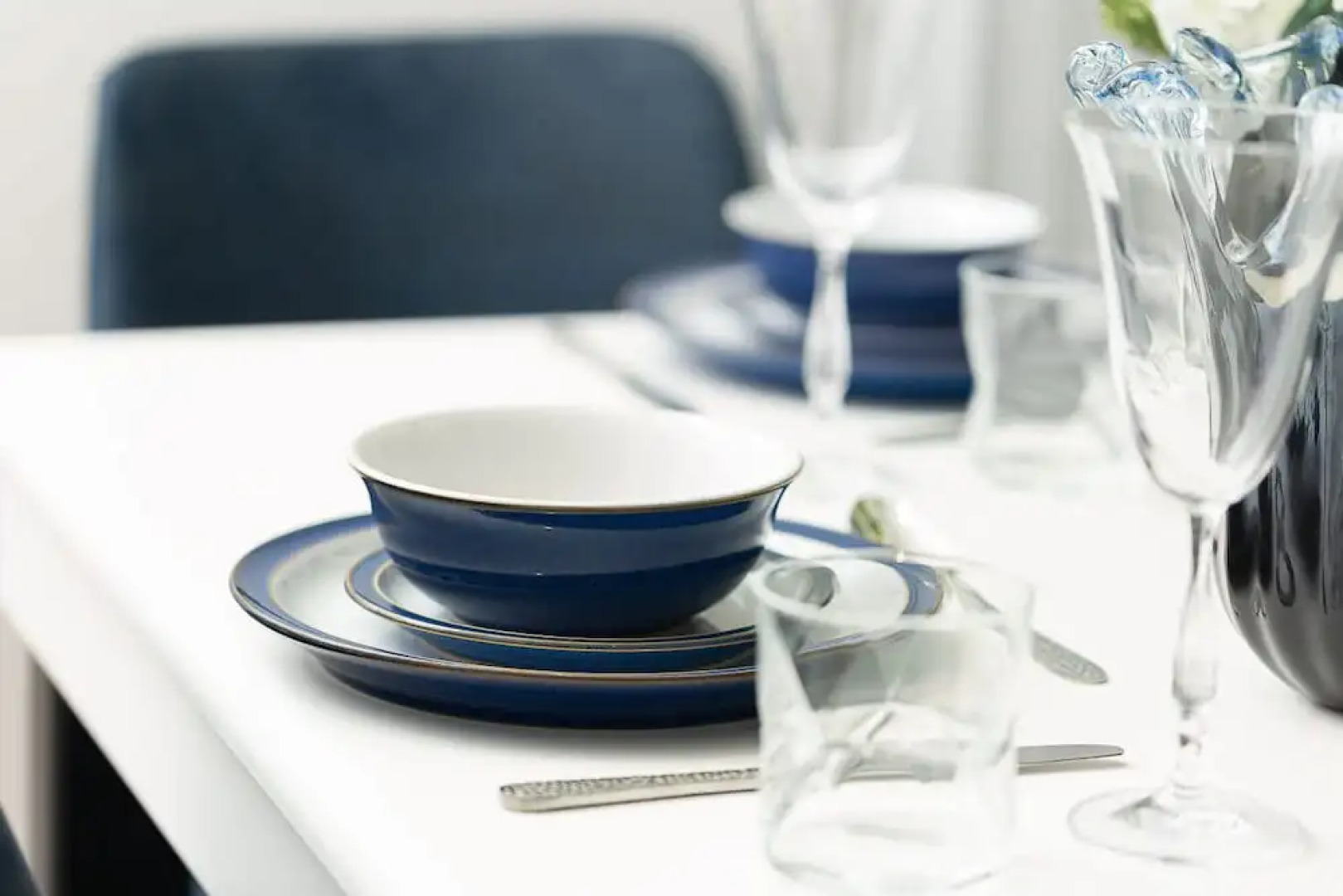 Price & Weeks - Winchester Suite (with Parking)