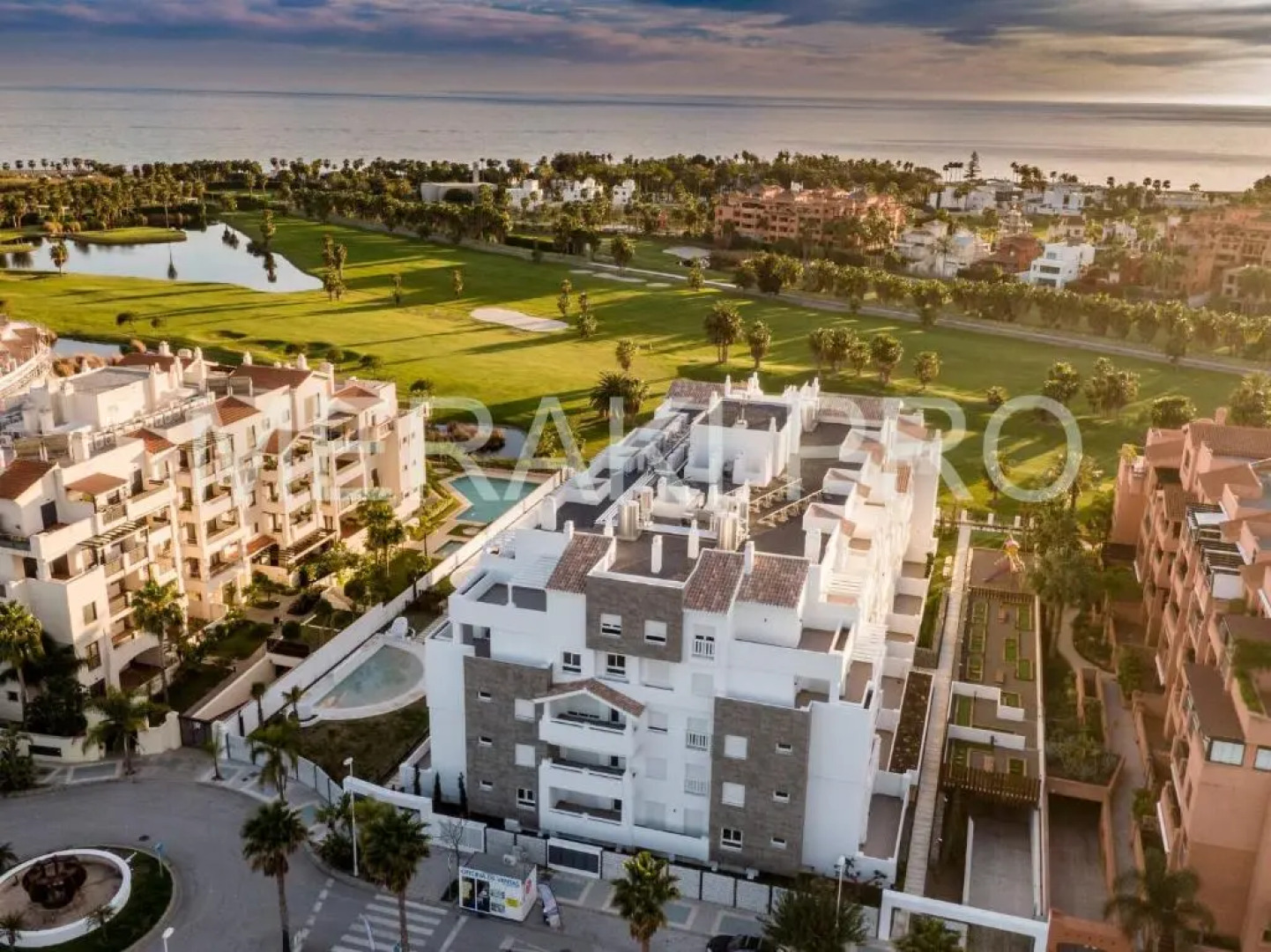Playa Granada, Piso En Urbanizacion Nueva 6 Pax Beach, Golf, Ski,sun