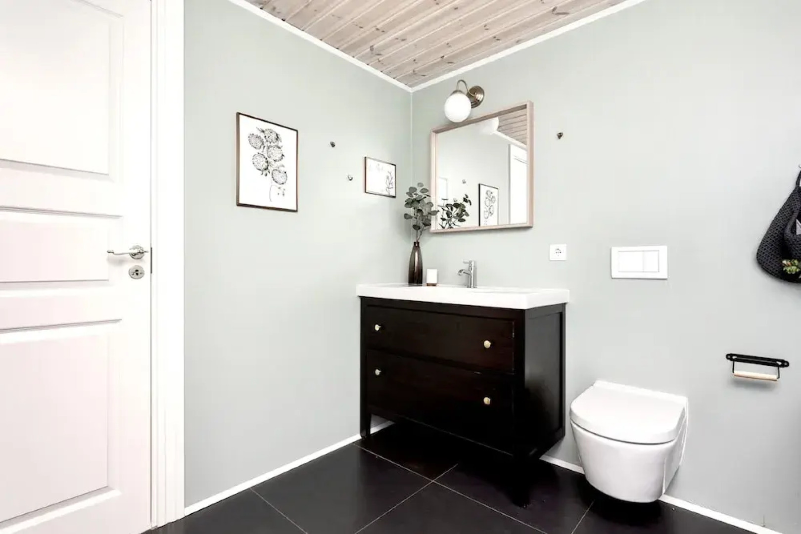 Designers Villa near Alafoss Waterfall