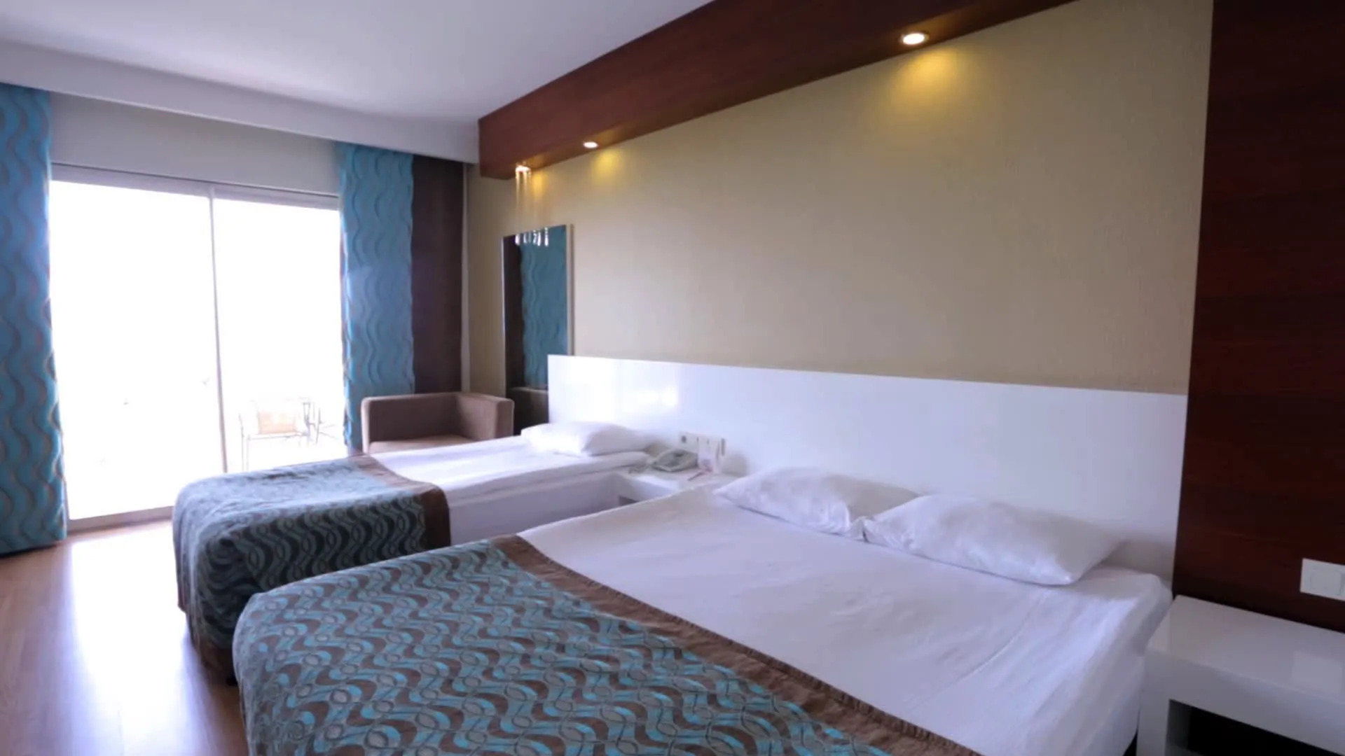 Seaden Sea World Resort & Spa