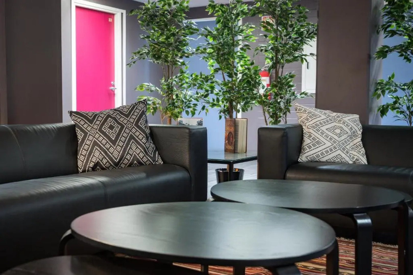 The Rooms Airport - 20Rooms