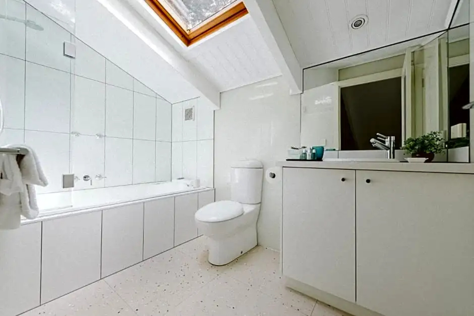 Rhyll Haven Luxury Apartments and B&B