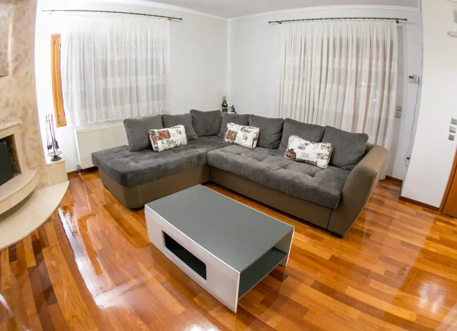Vier Luxury House