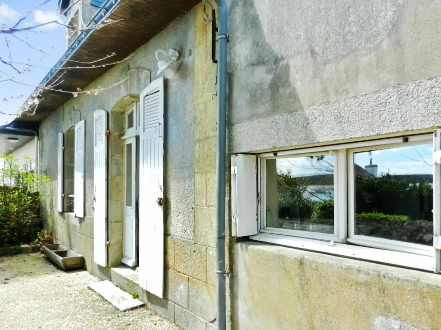 House With 2 Bedrooms in Lanester, With Wonderful Lake View and Enclos