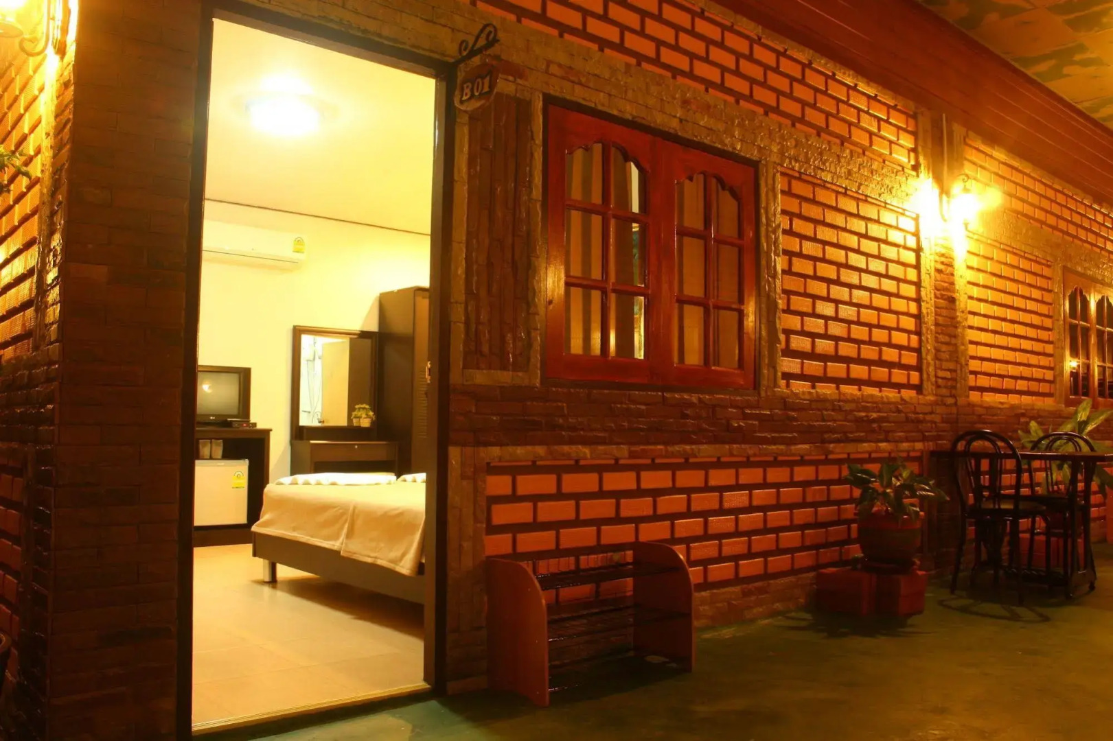 Phumthadarommanee Resort