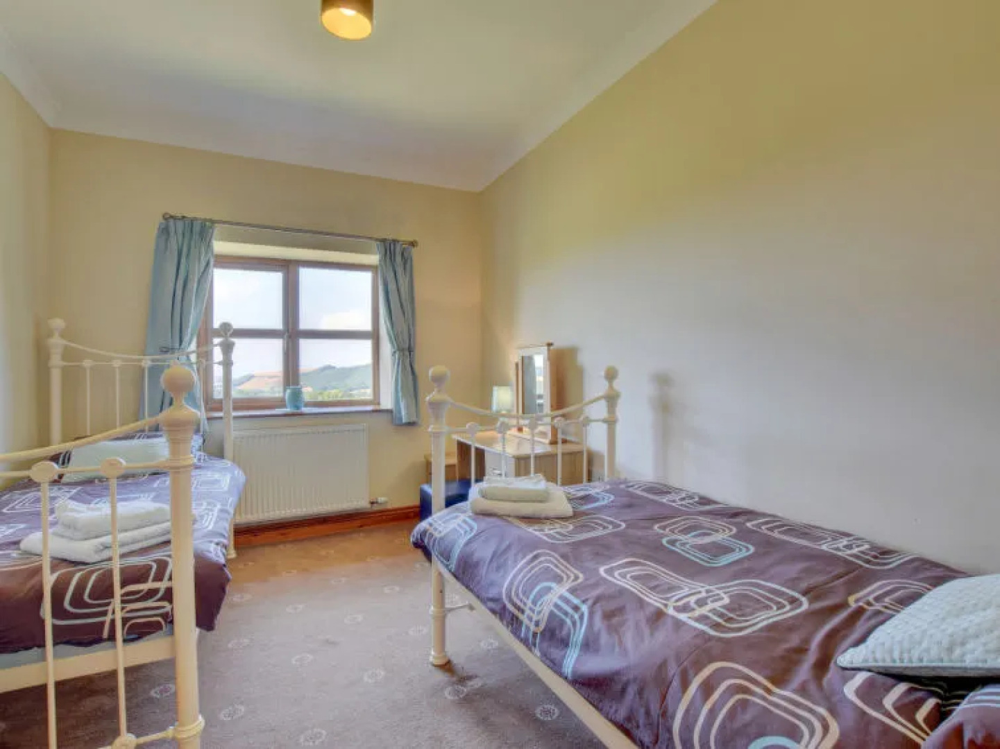 Holiday Home Dinas y Gadair