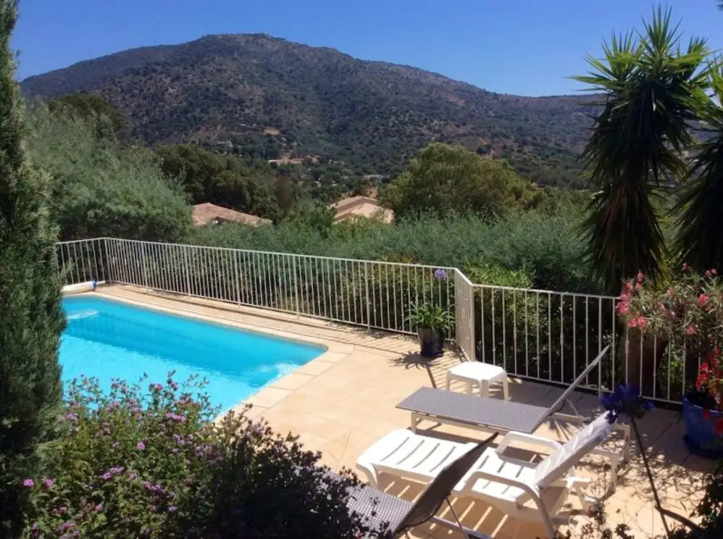 Villa With 3 Bedrooms in Bormes-les-mimosas, With Private Pool and Enc