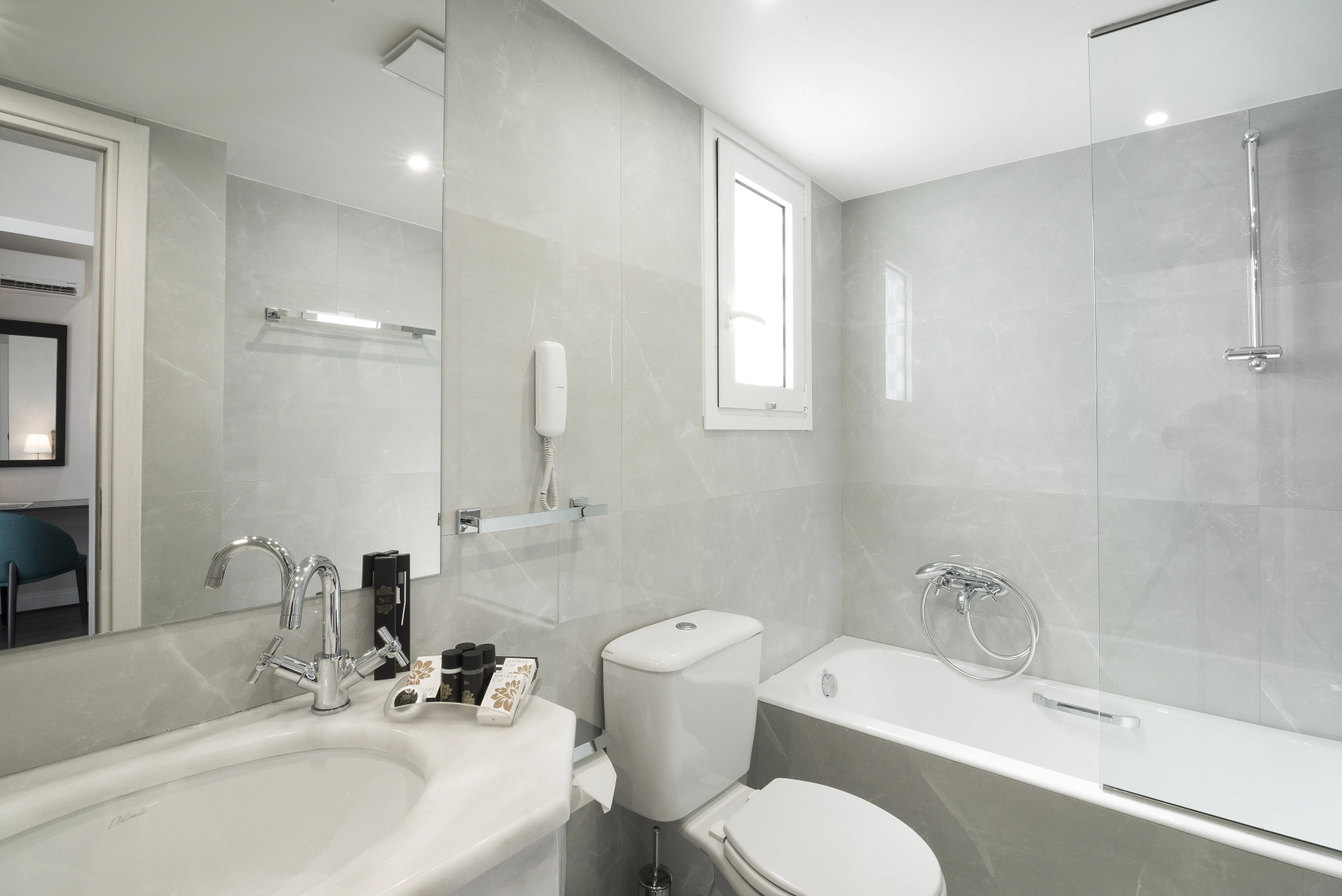 Отель Astor Athens