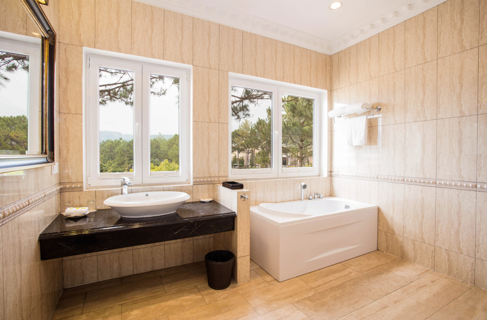 Dalat Edensee Lake Resort & Spa