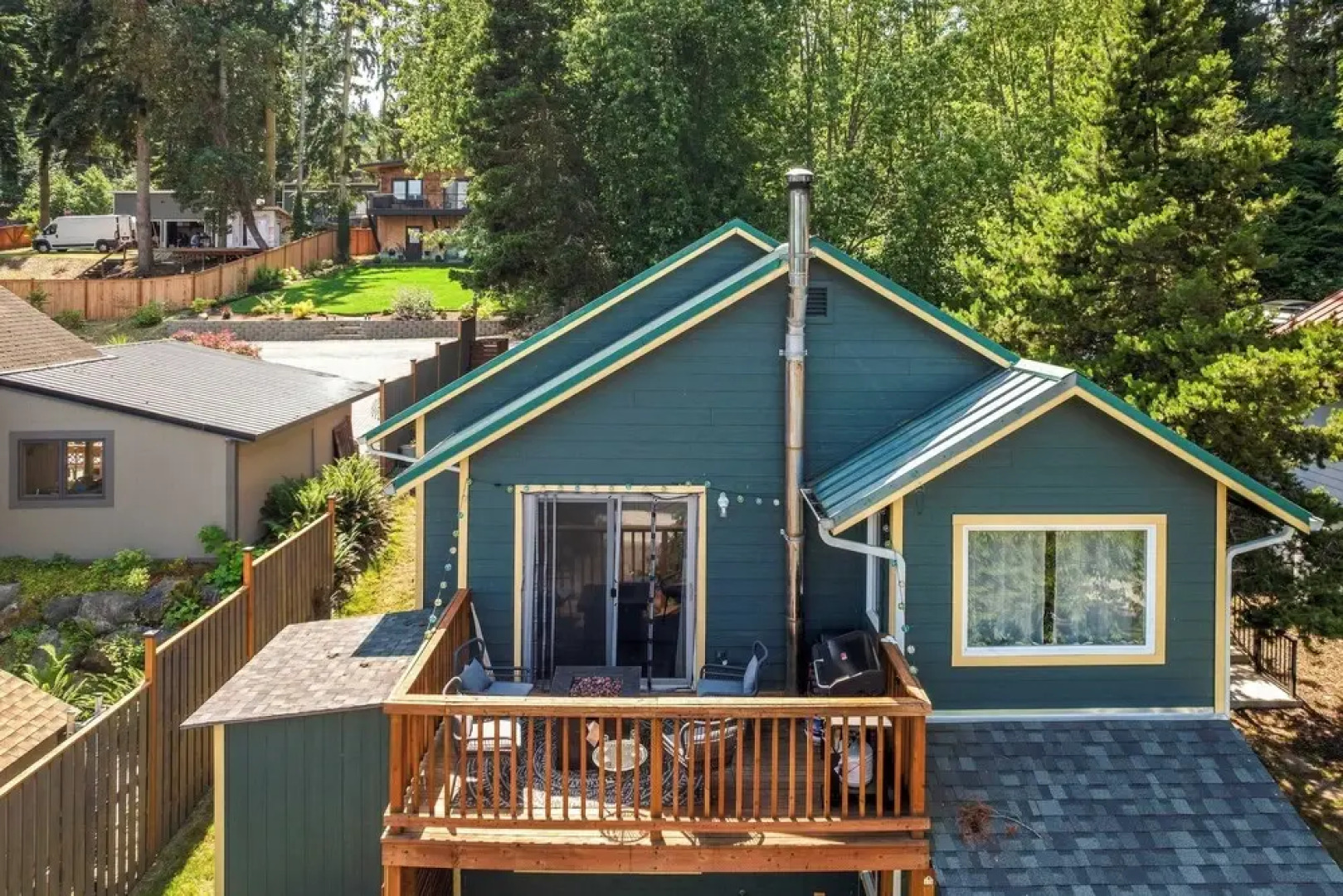 Seaside Getaway by Avantstay Deck w/ Views