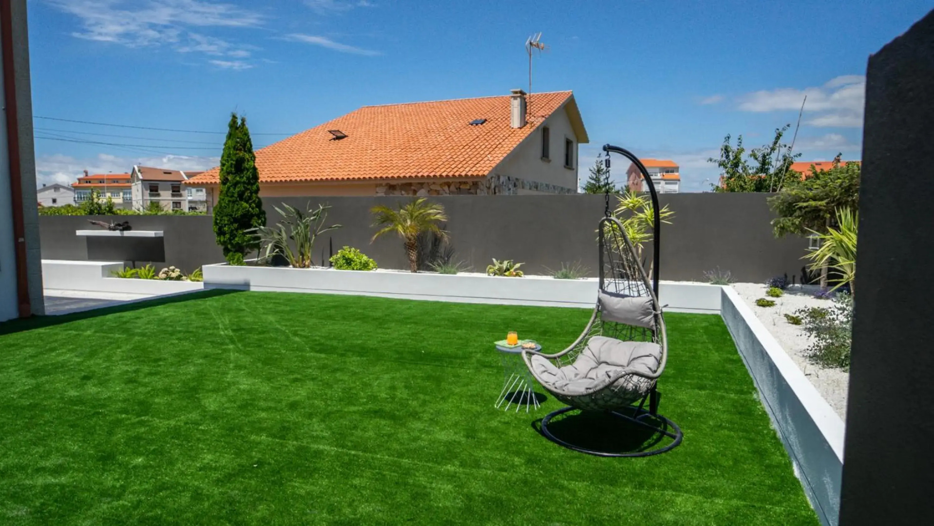 Villa con piscina a pie de playa