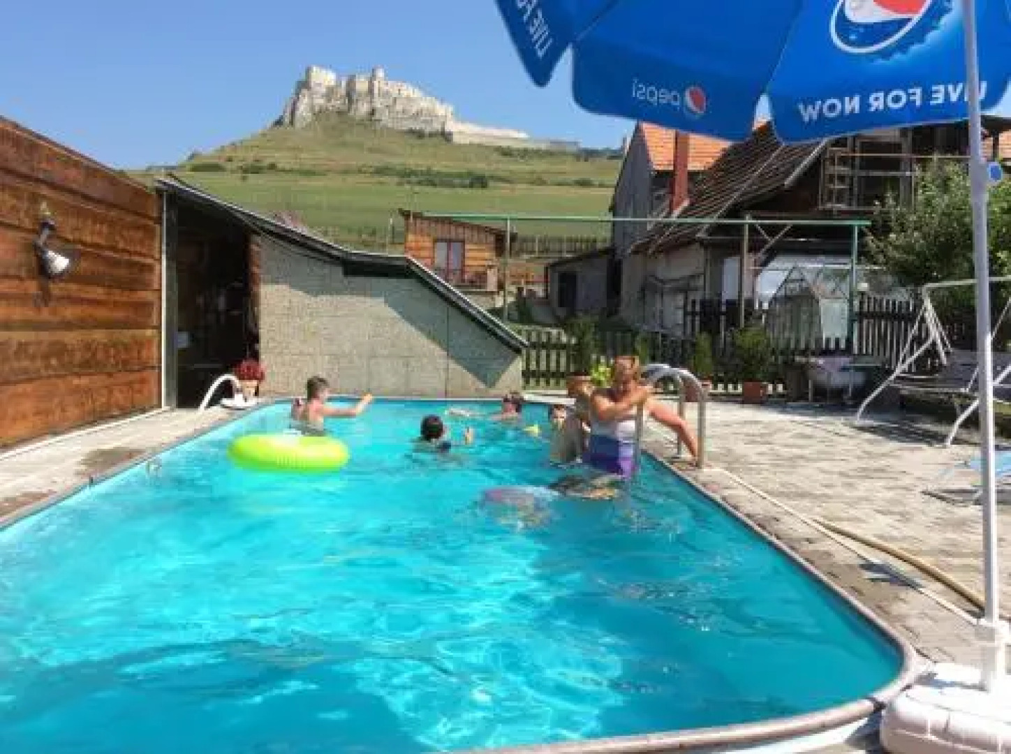 A+S Penzion Podzamok