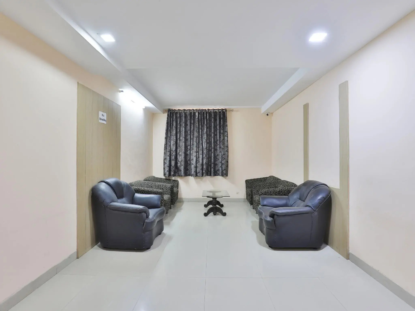 OYO 14942 Hotel Maple Leaf