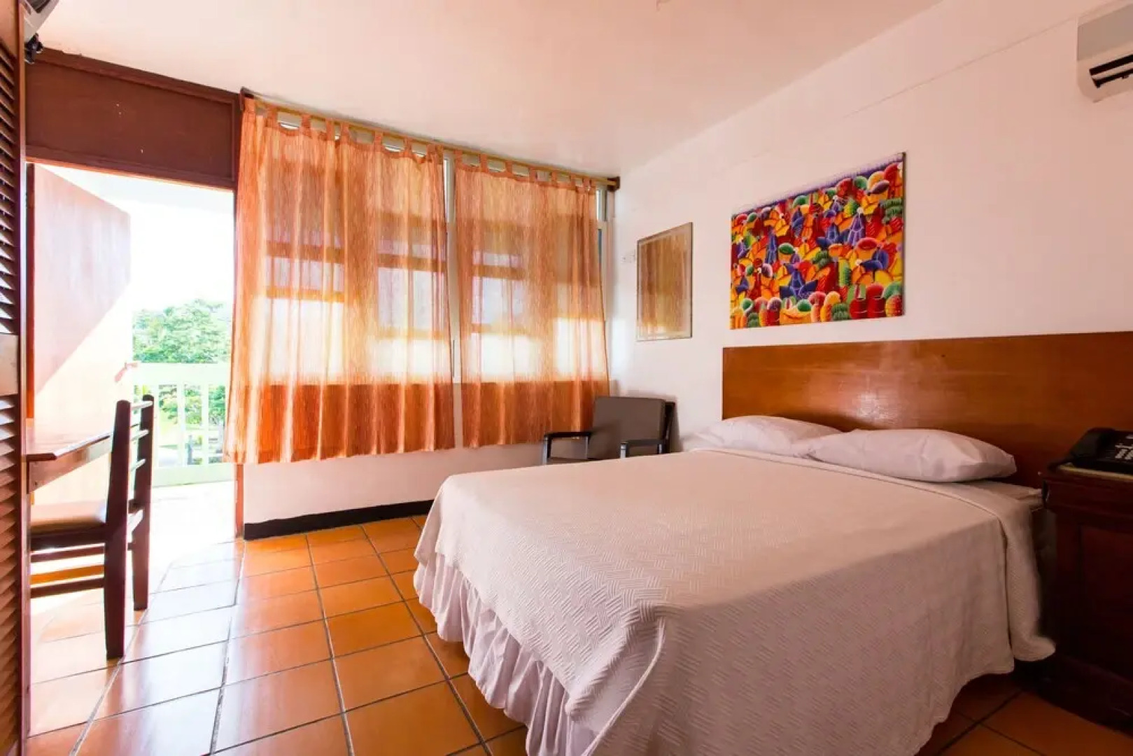 Portsmouth Beach Hotel