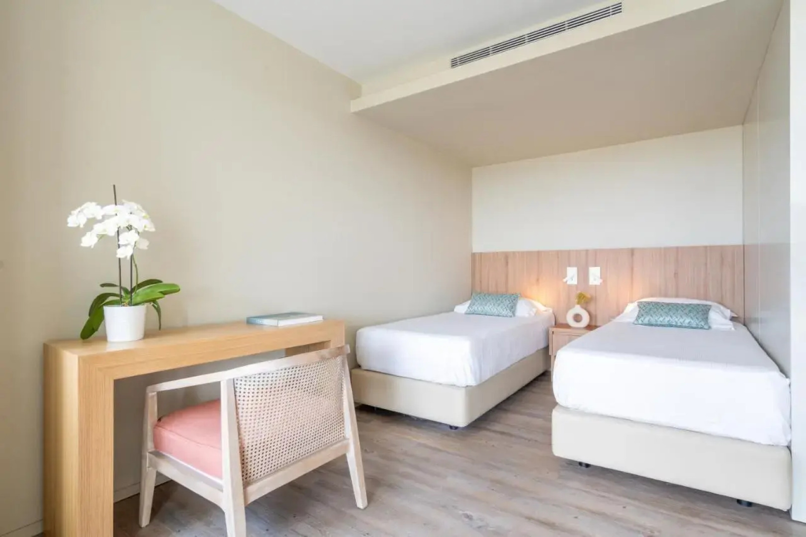 Aqualuz Troia Mar by The Editory