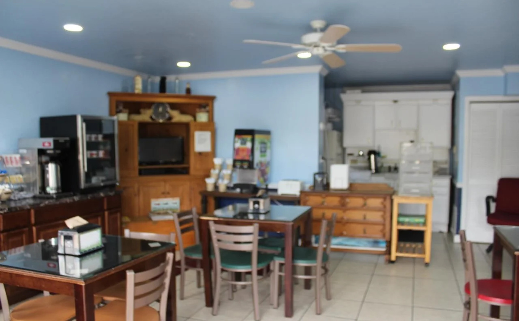 Beachwalker Inn and Suites