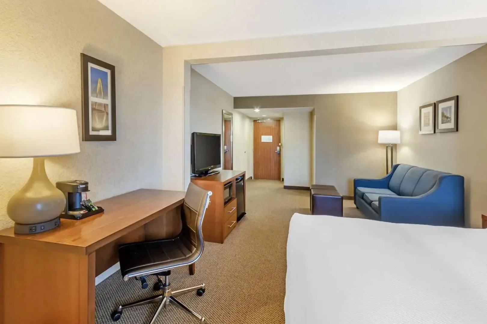 Comfort Inn & Suites Charleston Airport Convention Center