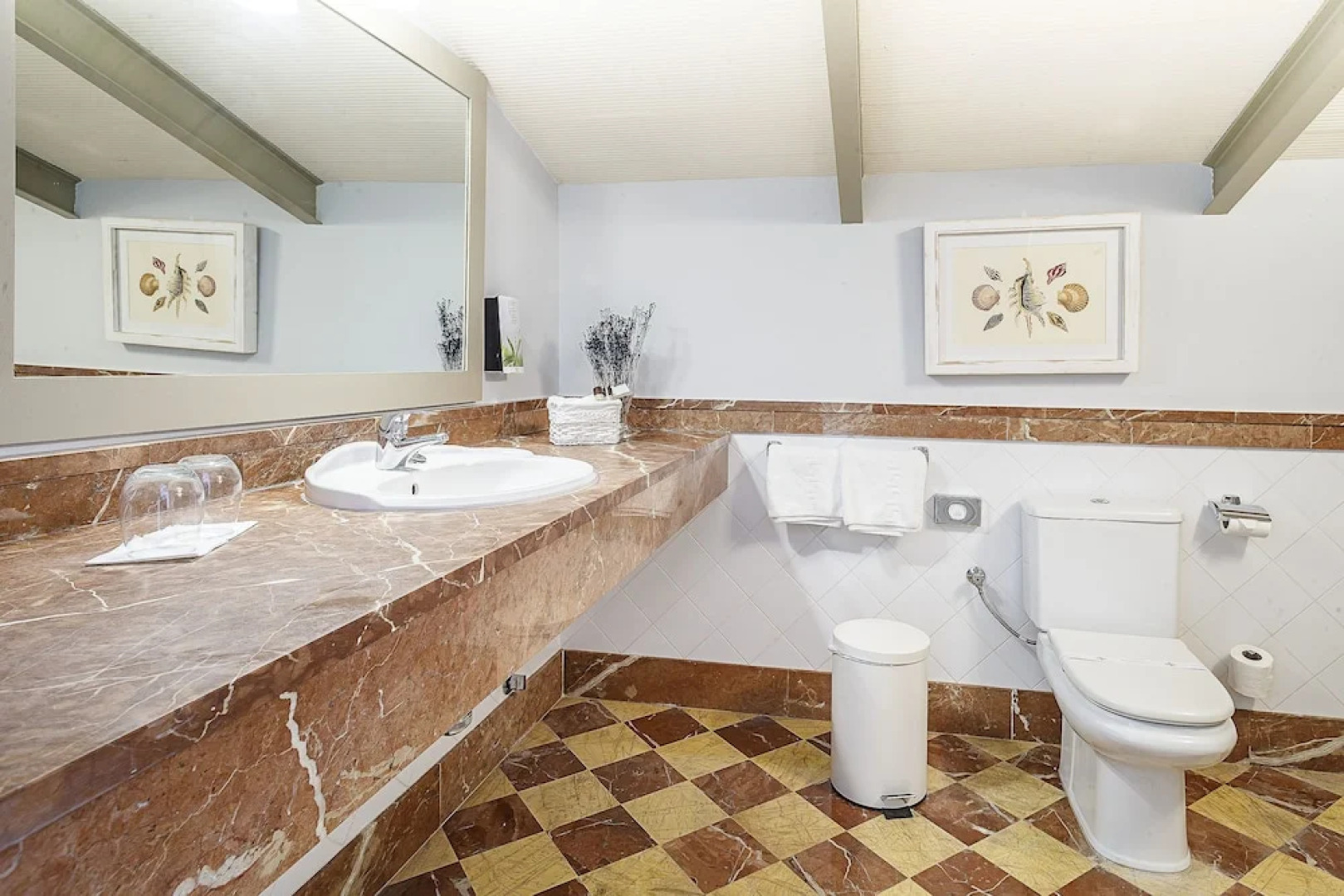 Hostal Restaurante Tarín