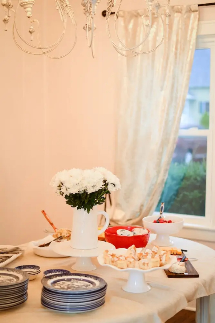 Azalea Inn Bed & Breakfast