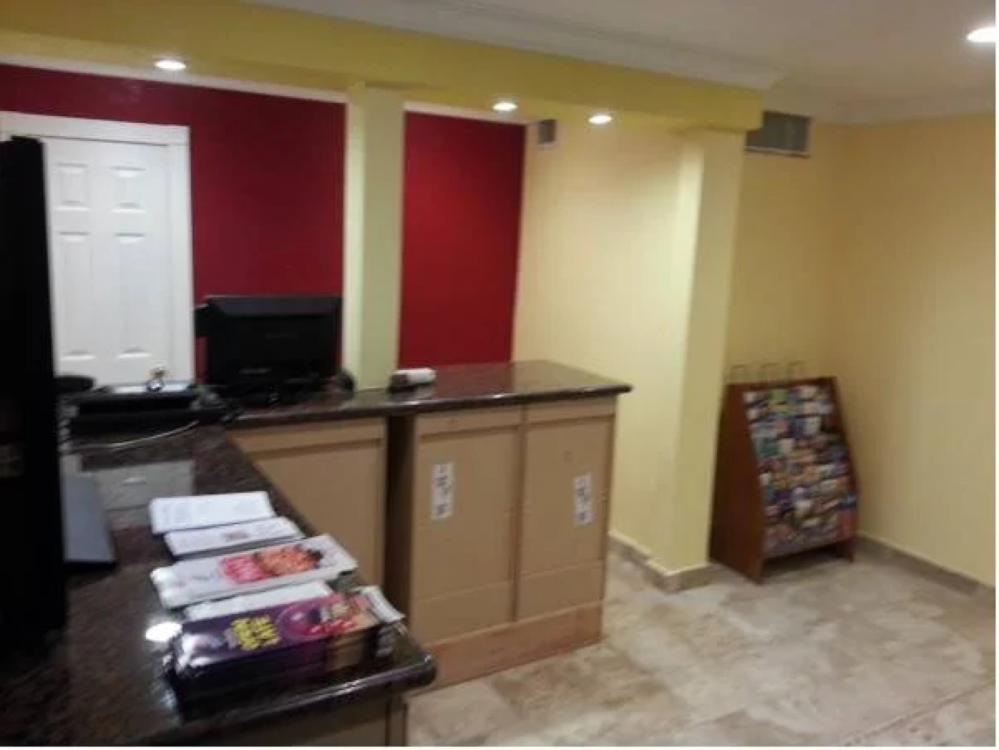 Desert Mirage Inn & Suites