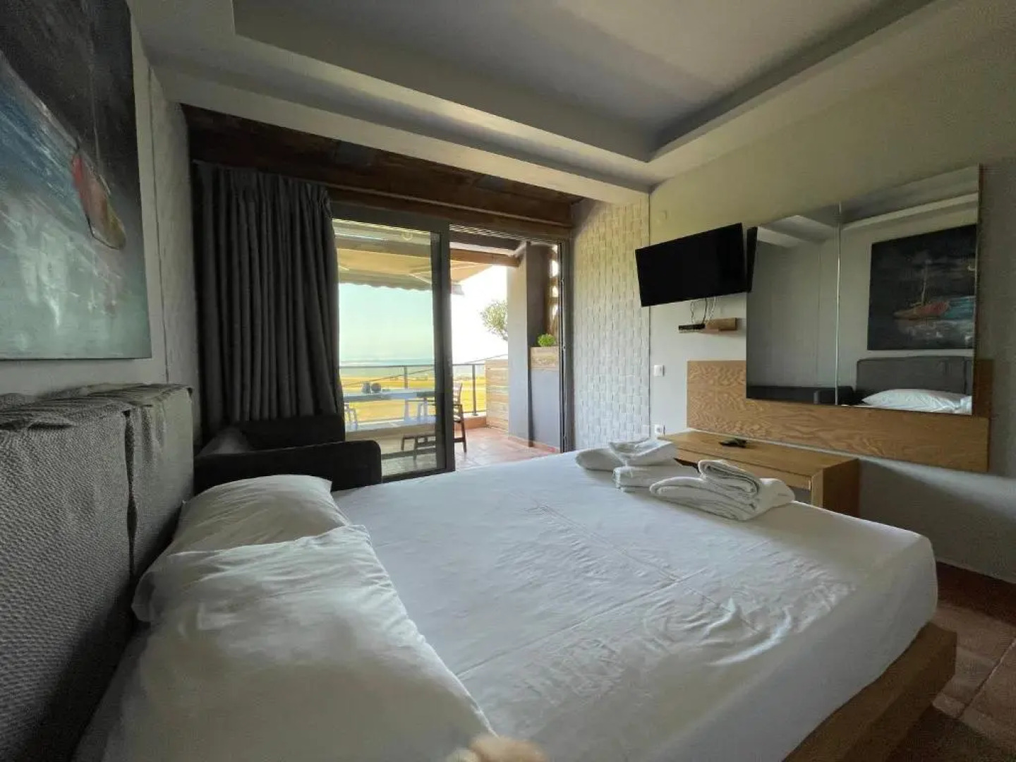 Sunshine Pool Apartment