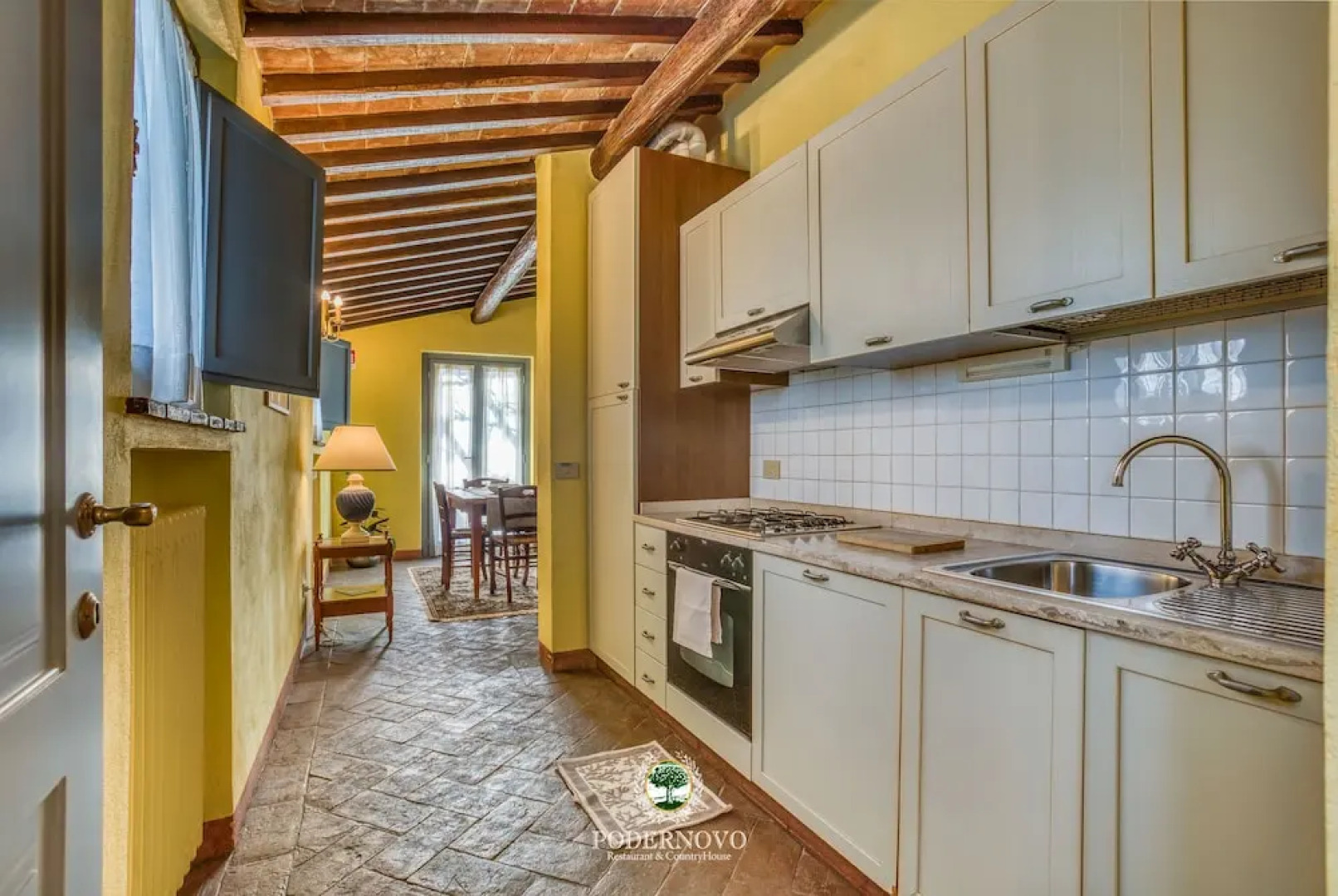 Podernovo di Castello delle Regine