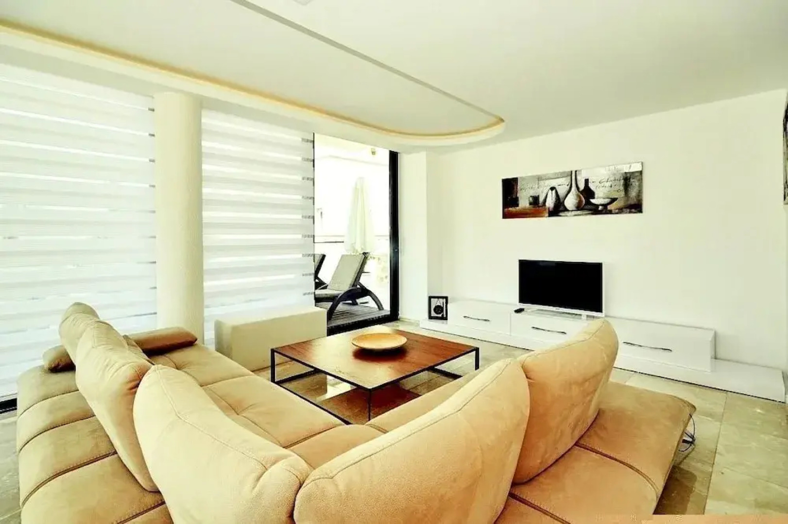 Villa Livadi by VillaTatilin