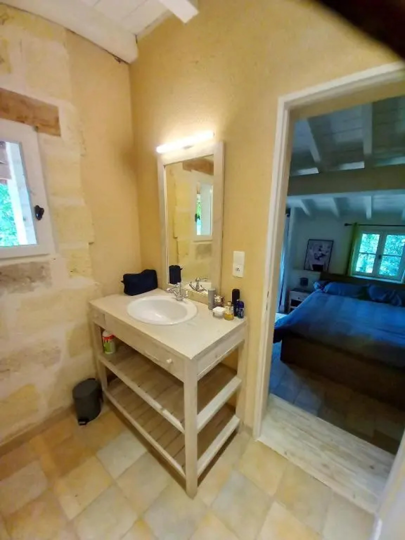 Maison de 2 chambres avec jacuzzi jardin clos et wifi a Saint Ciers de Canesse