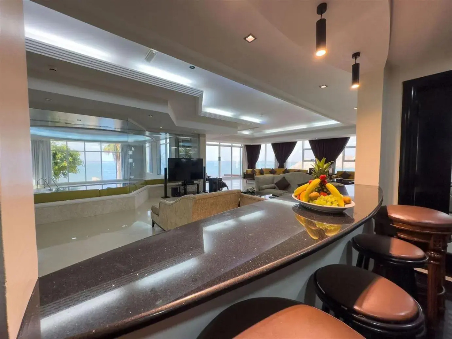 Royal Beach Hotel & Resort