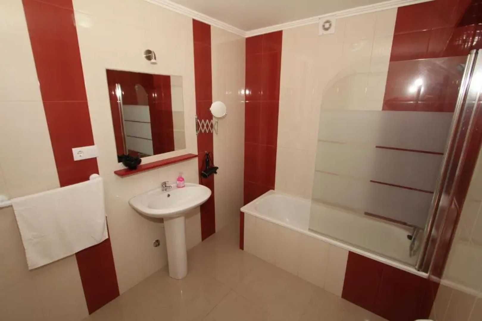 Costa & Isaias Apartamentos