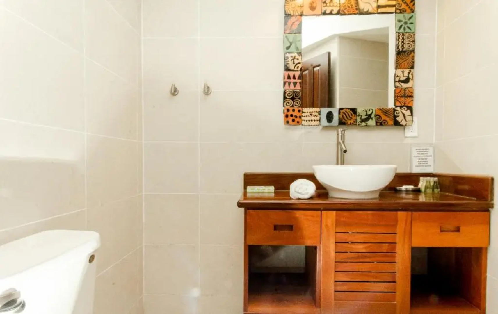 Paradise Beach Hotel & Resort