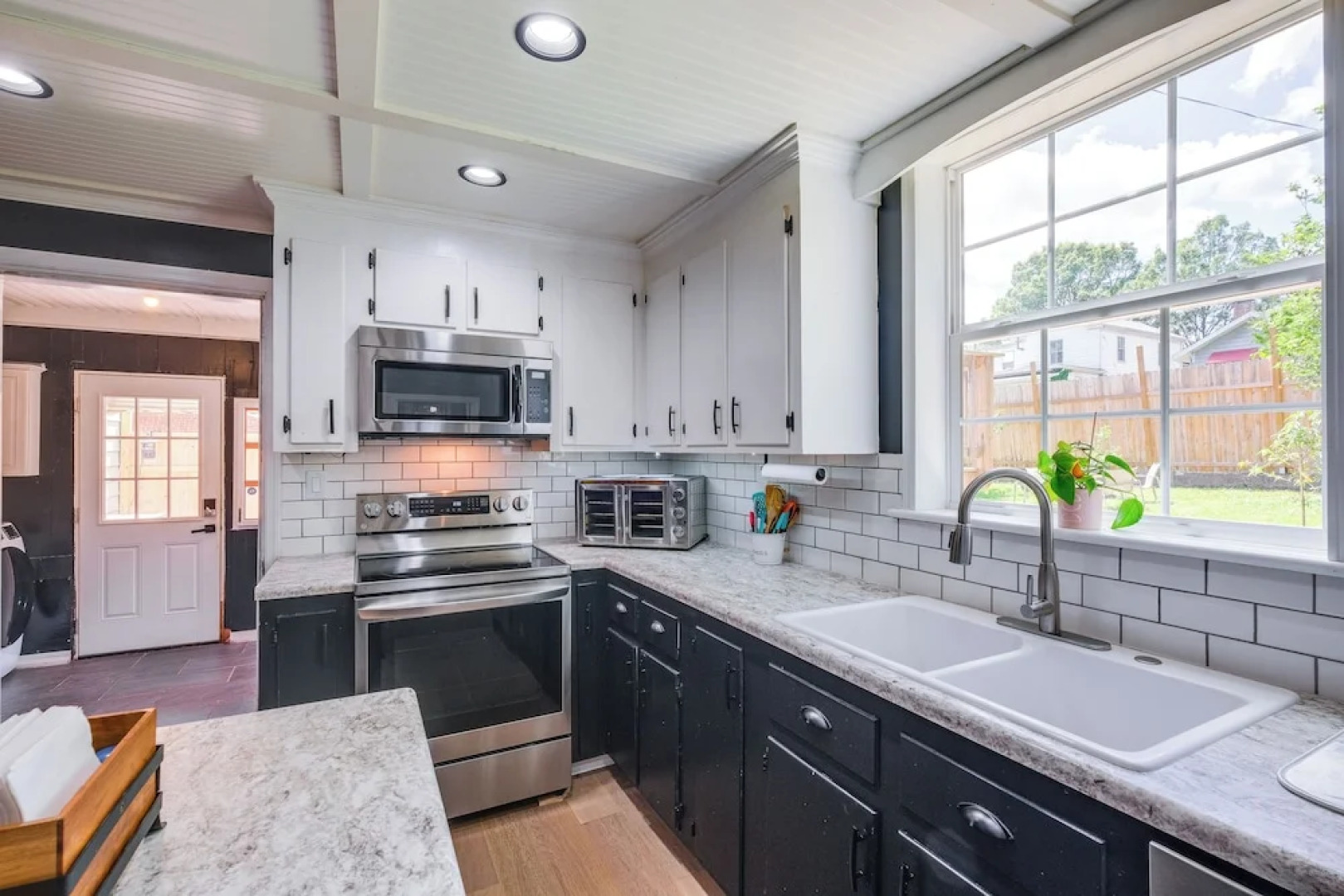 4 Mi to Liberty U: Huge Home w/ Yard & Hot Tub