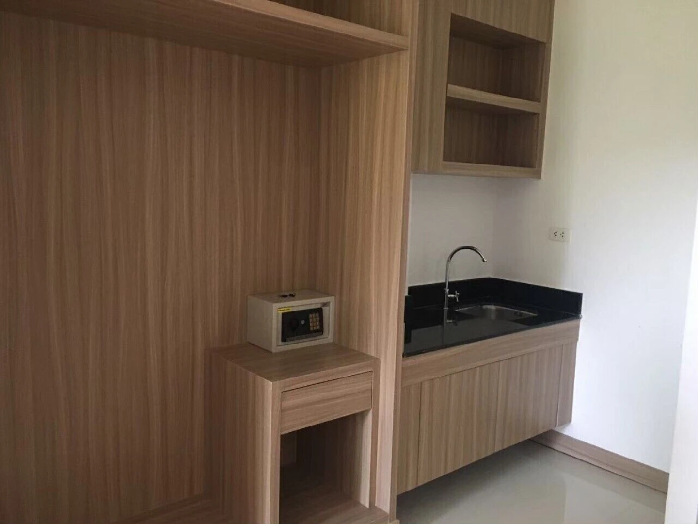 Lae Lay Suites