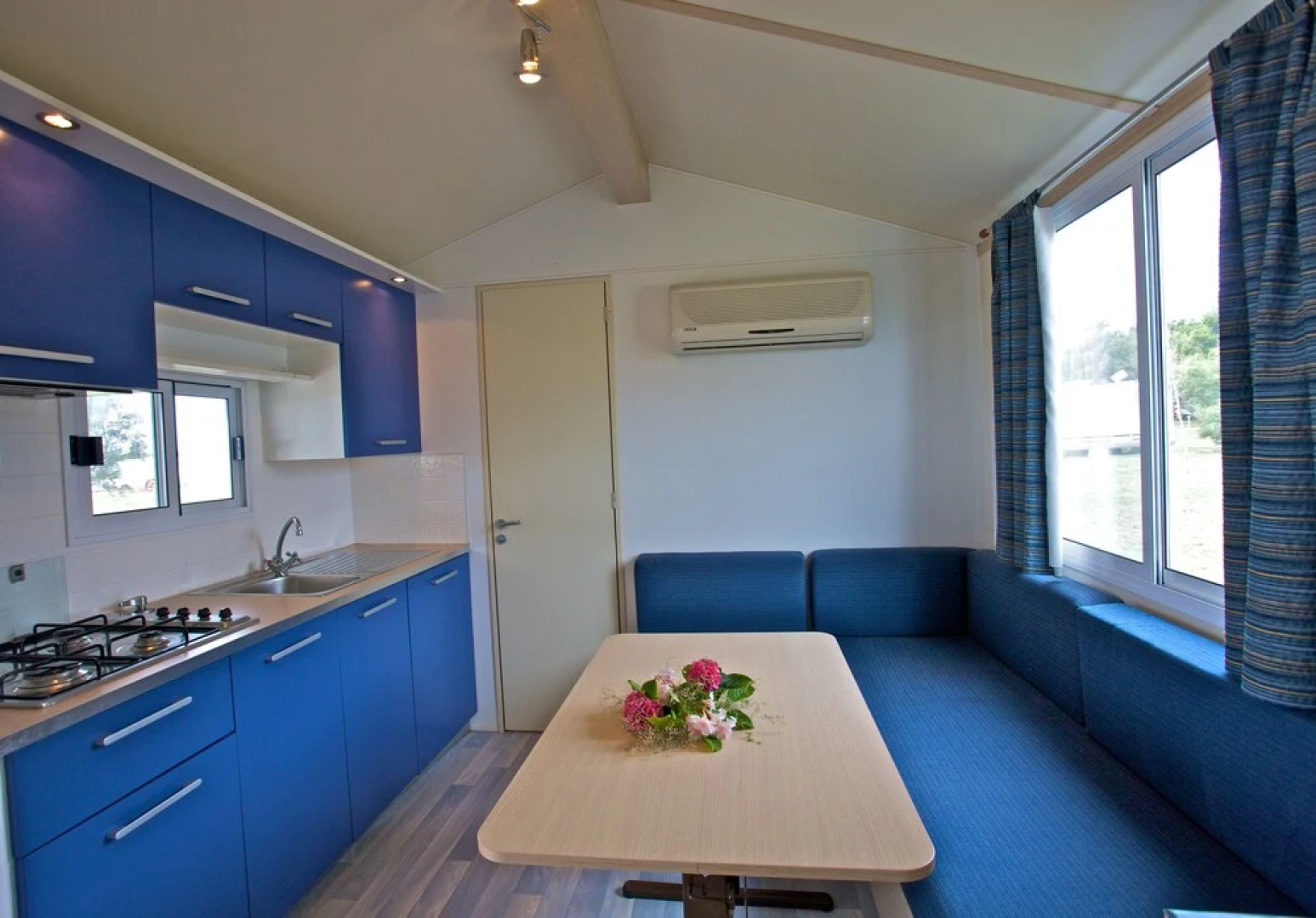 Superior Mobile Homes in Camping Kazela