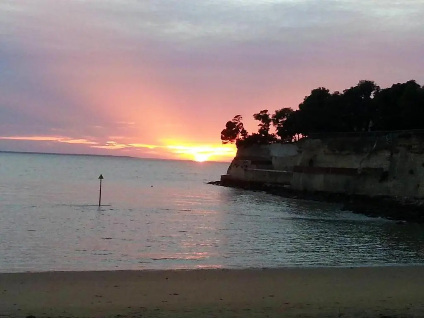 Maison de 4 chambres a Fouras a 10 m de la plage avec vue sur la mer jardin clos et wifi