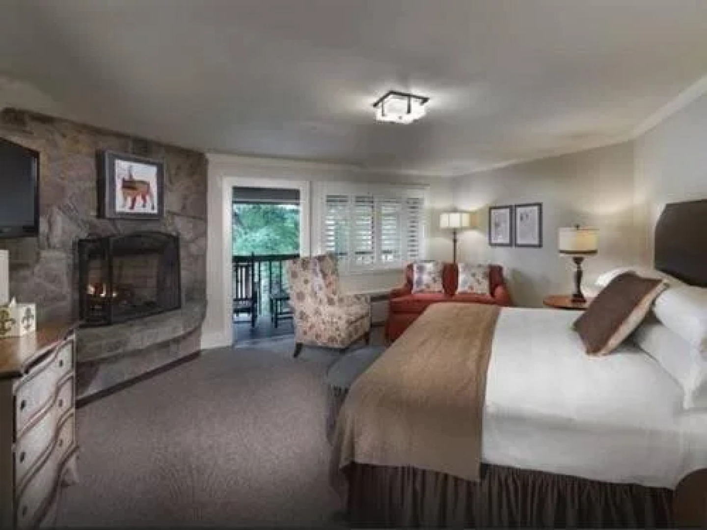 200 Main by Old Edwards Hospitality