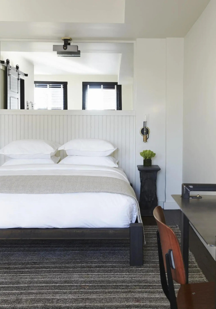 Neptune, an Ash Hotel