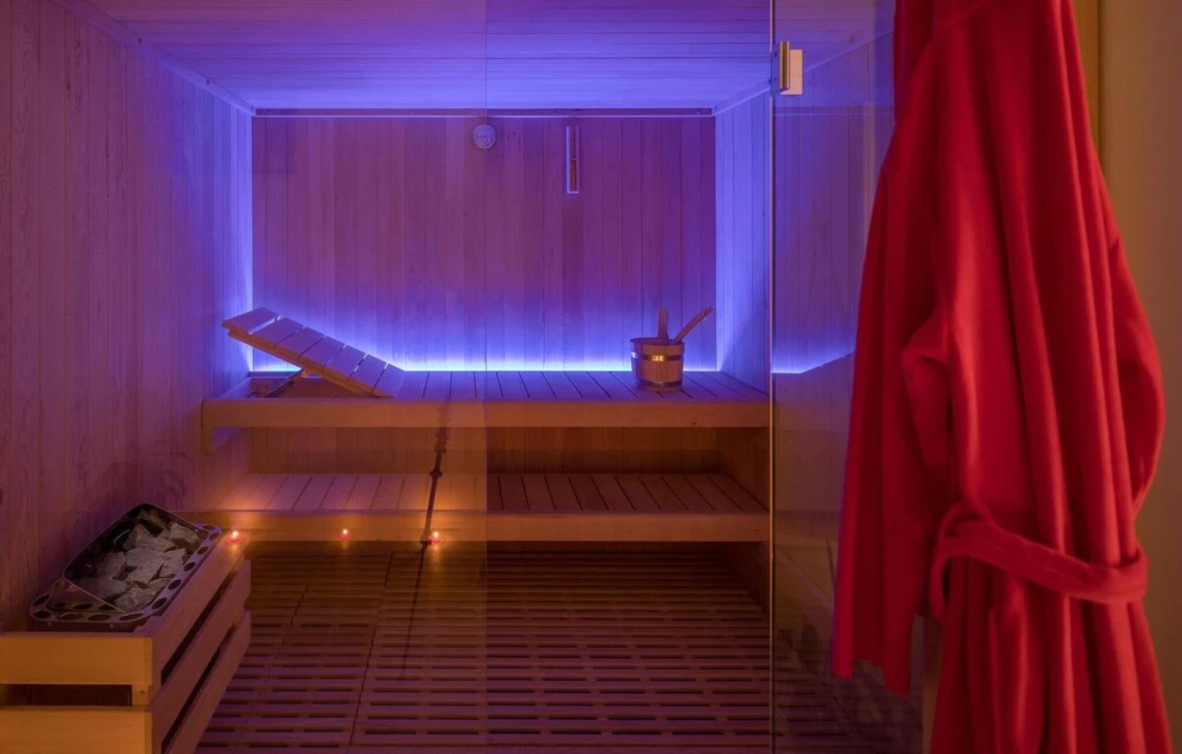 Beautiful Home in Rebici with Hot Tub, Sauna & 4 Bedrooms