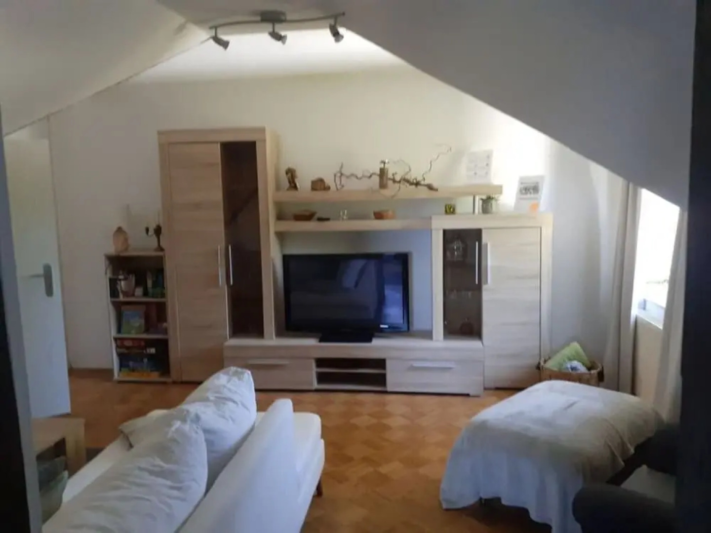 "lake View" Modern Retreat