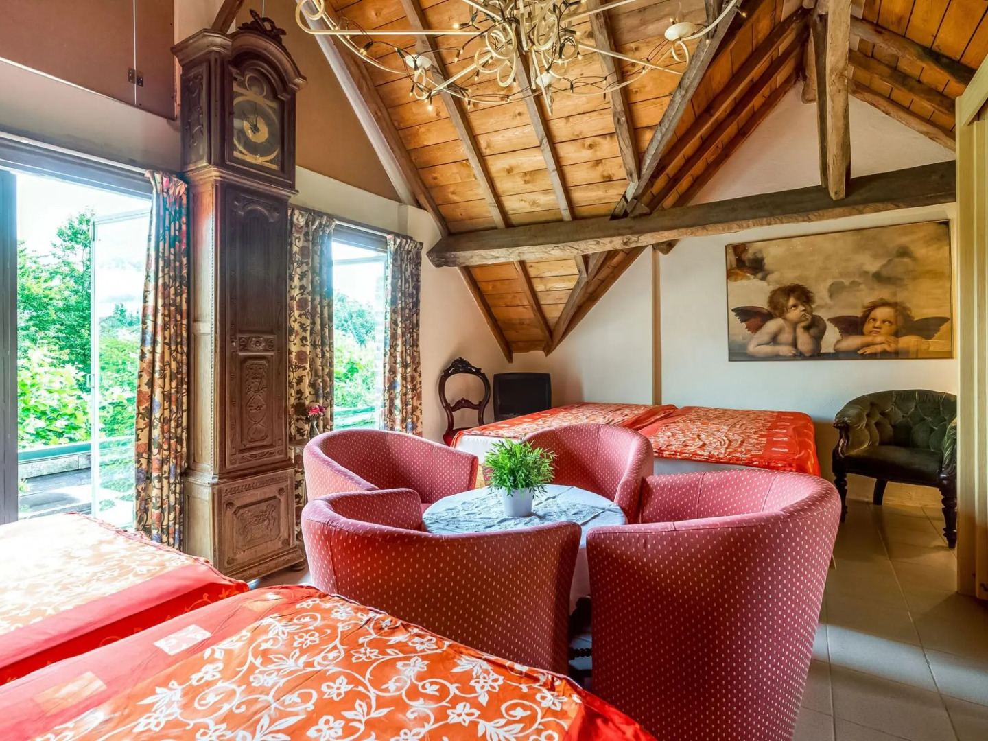 Oud-rekem Heritage Hideaway