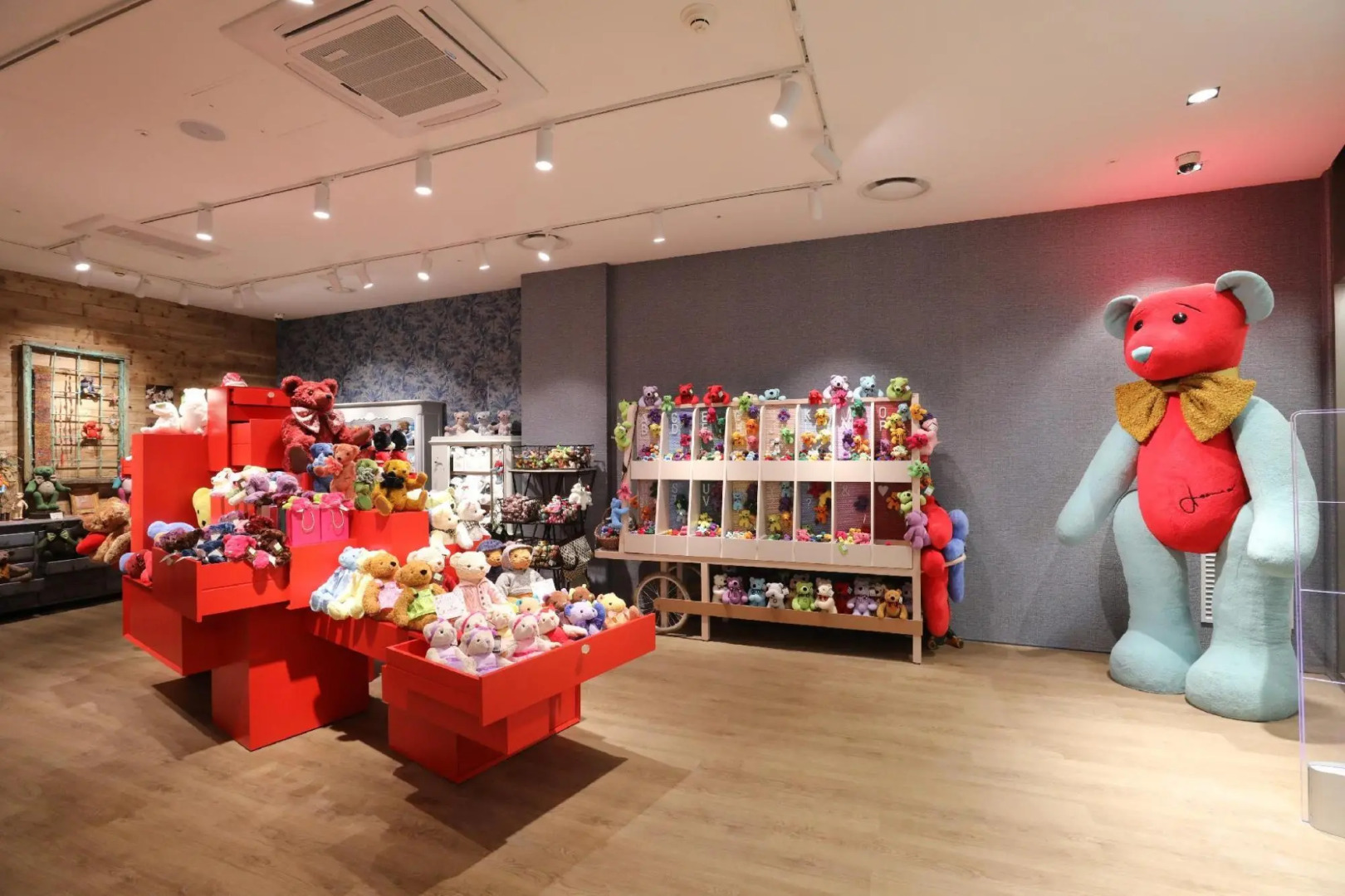 Marriott Jeju Shinhwa World Hotels & Resorts