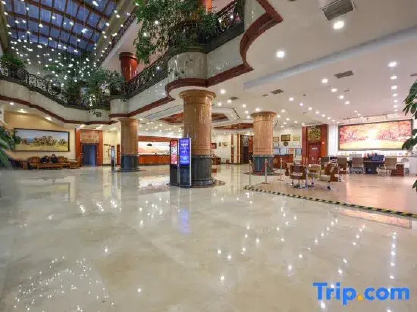 Zhonglian Hotel - Dandong