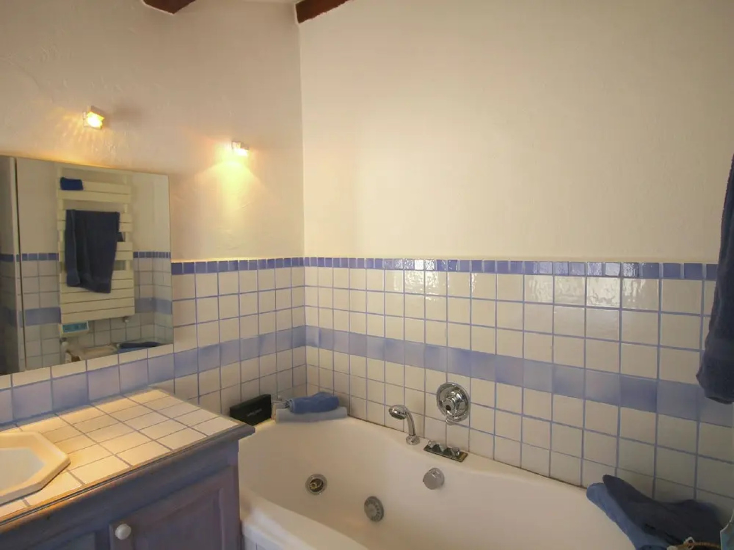 Peaceful Mansion With Swimming Pool at Fayence