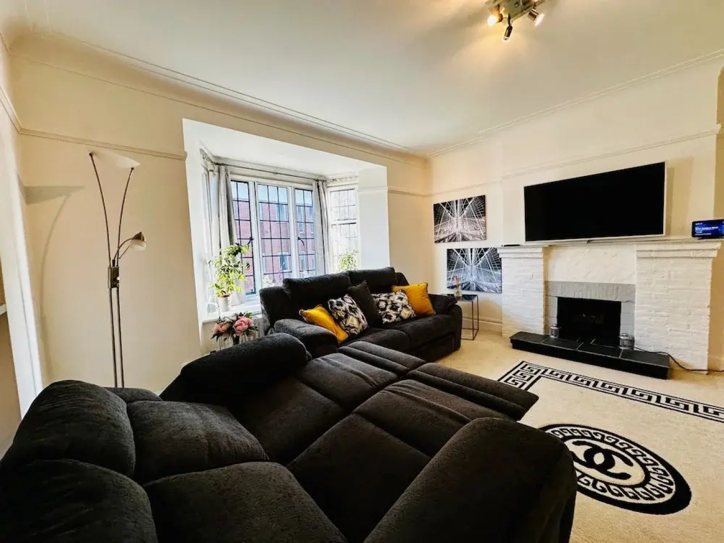 Gerrardscross-sleeps4-parking-petfriendly-wembley