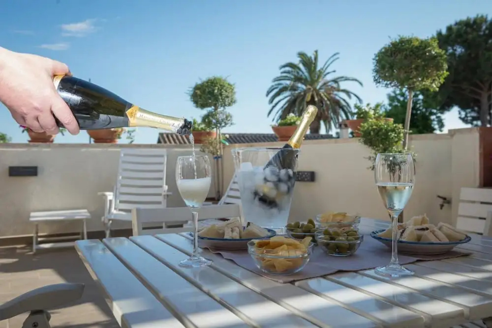 Malì Guest House & Terrace Bar