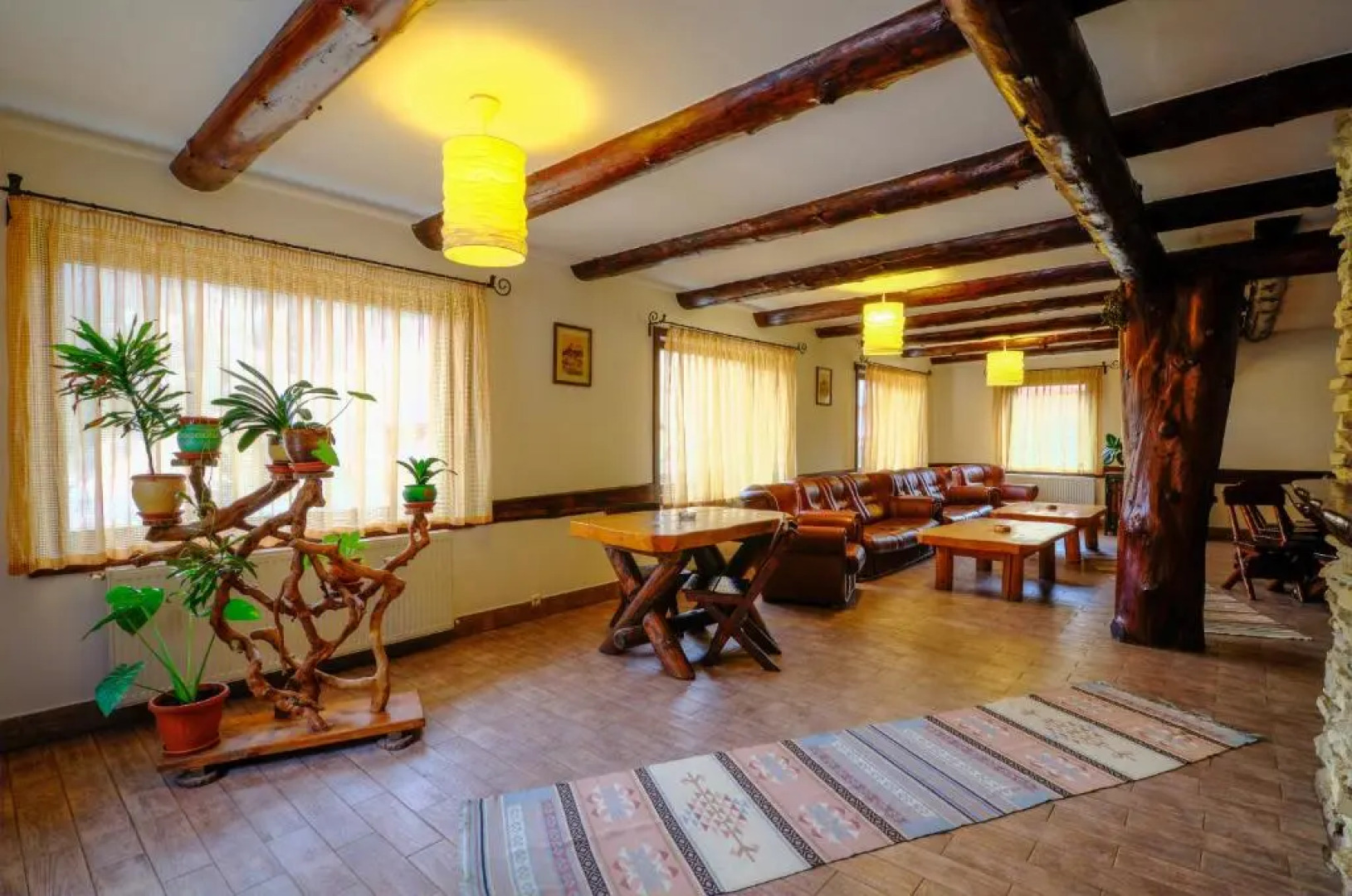 Complex Cheile Gradistei Moeciu