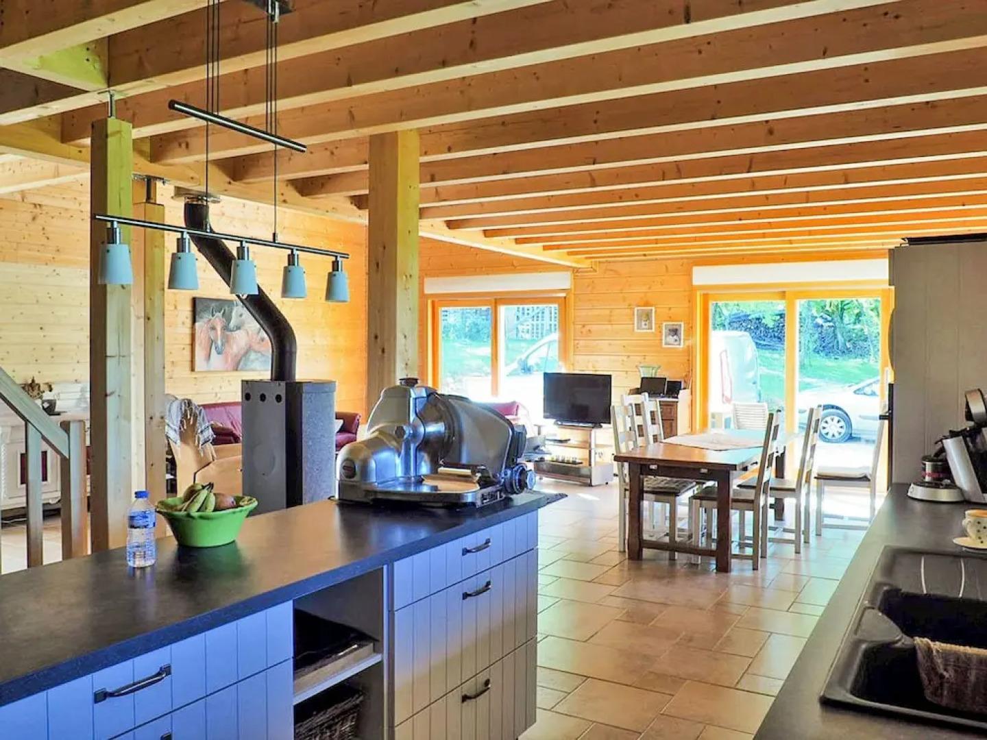 New Wooden House in a Quiet Location, Just a few Minutes From the River Lot