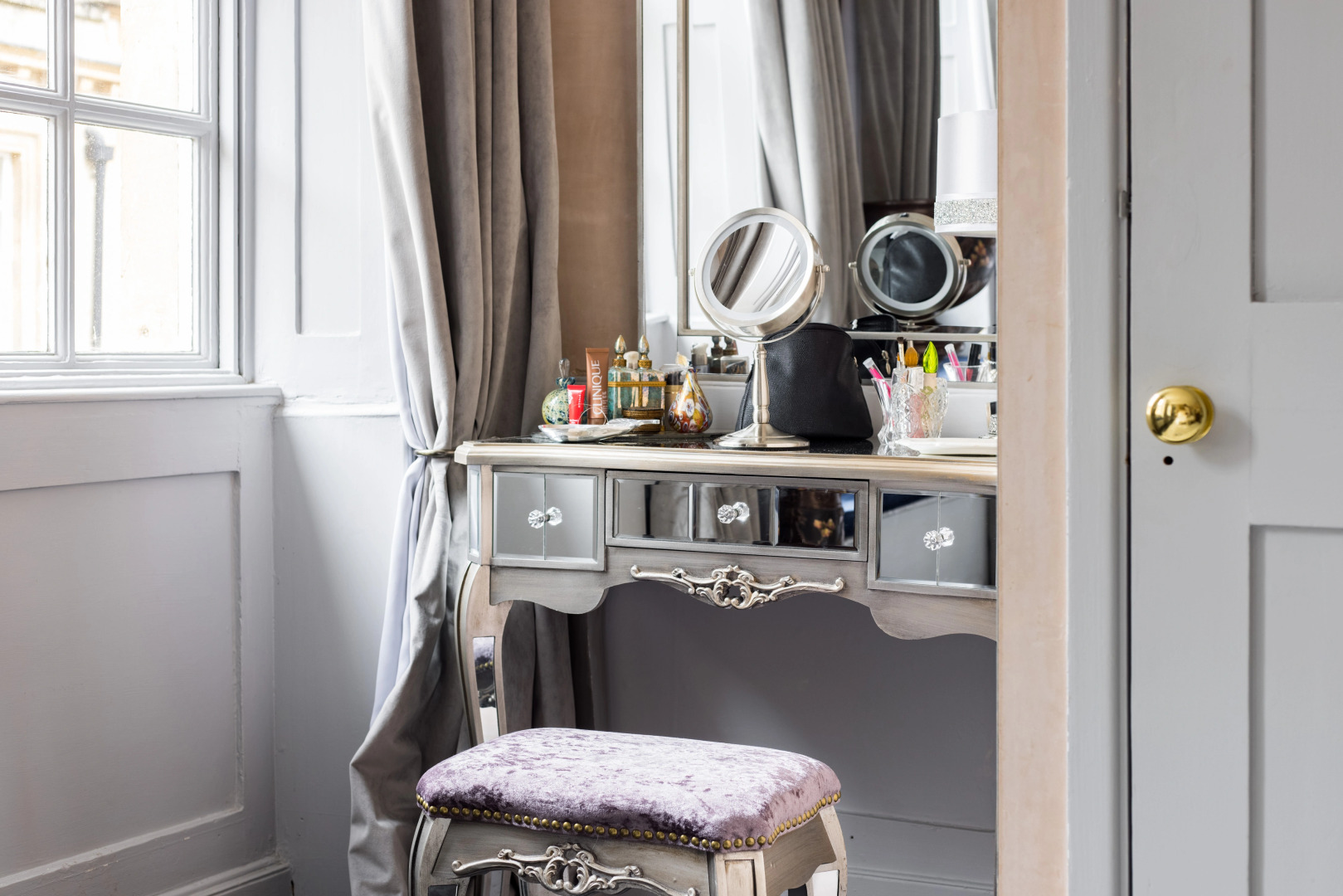 Spacious Georgian 3 Bedroom John Wood Townhouse