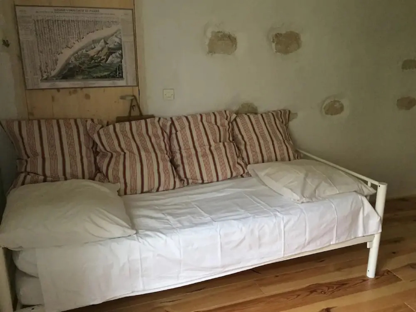 Serene Holiday Home in Domazan With Private Swimming Pool